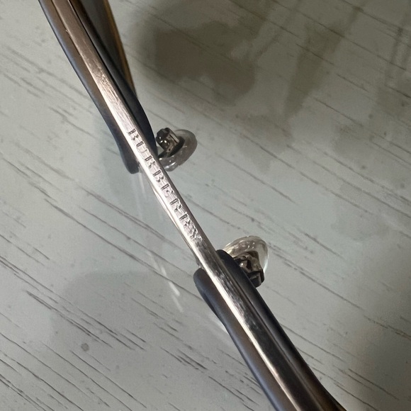 Burberry Sunglasses - Picture 7 of 11